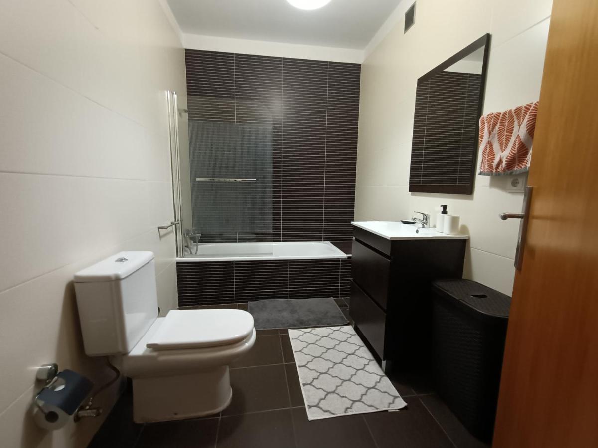 Modern 1Br For 4 - Great For Long Stays, 10 Min To Attractions Βίλα Νόβα ντε Γκάια Εξωτερικό φωτογραφία